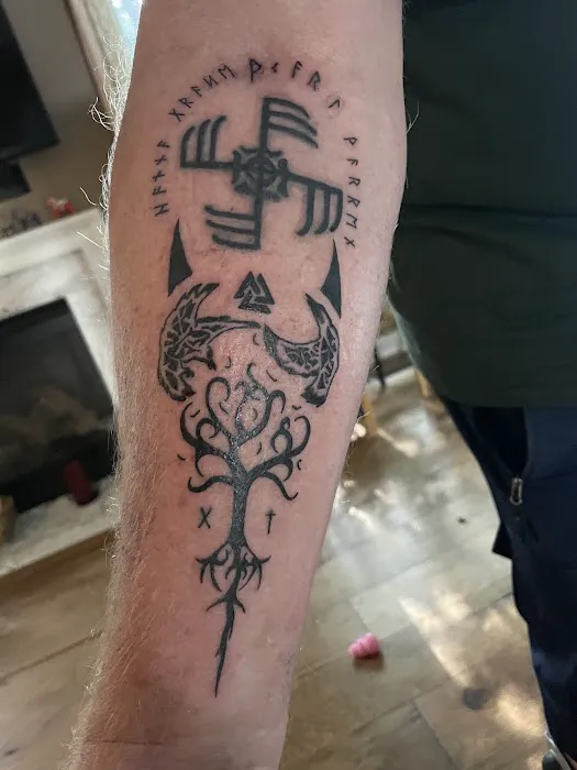 1757 Ink 0