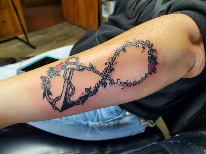 Scotty Rock's Ink Slingers Tattoo Studio 4