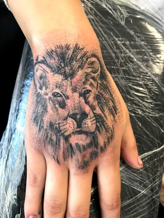 Mystic Tattoo and Body Piercing 7
