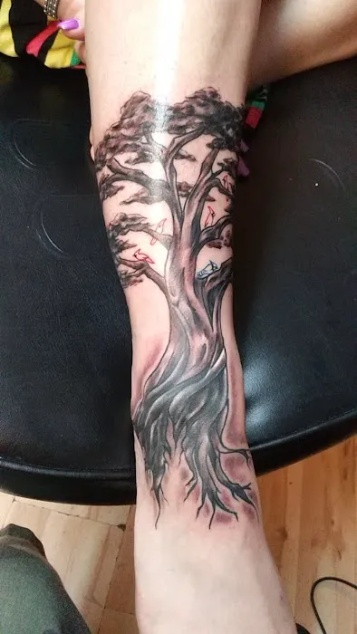2720 Tattoo and Piercing 1