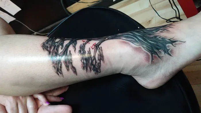 2720 Tattoo and Piercing 3