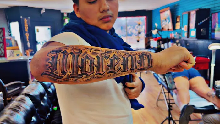 2720 Tattoo and Piercing 0
