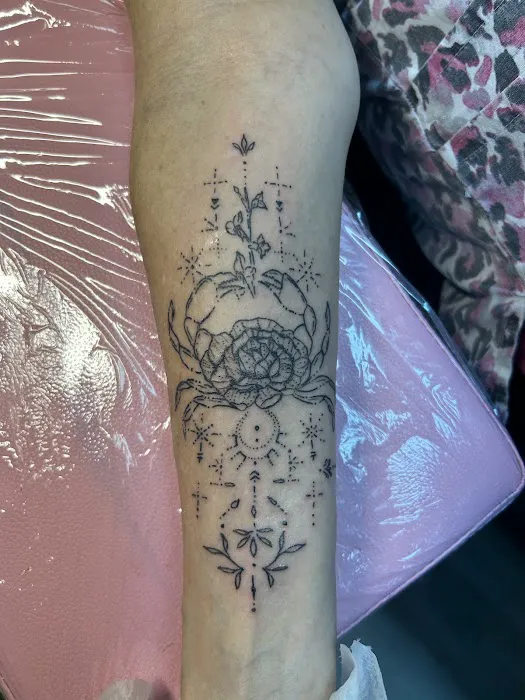 Tiny Trace Studio - Tattoos 0