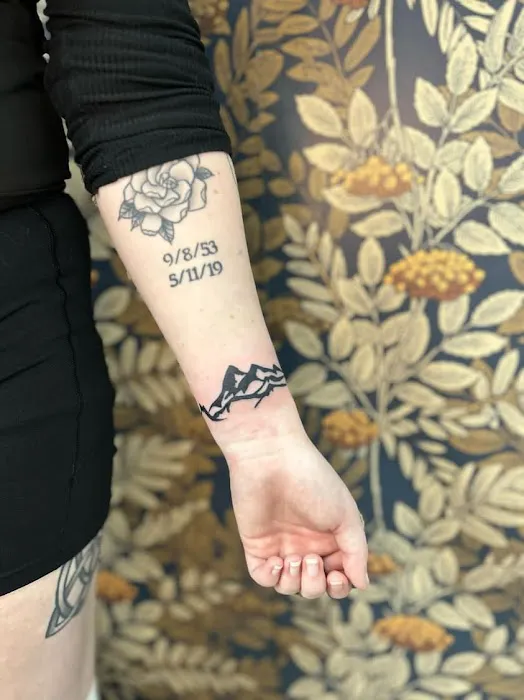 Tiny Trace Studio - Tattoos 3
