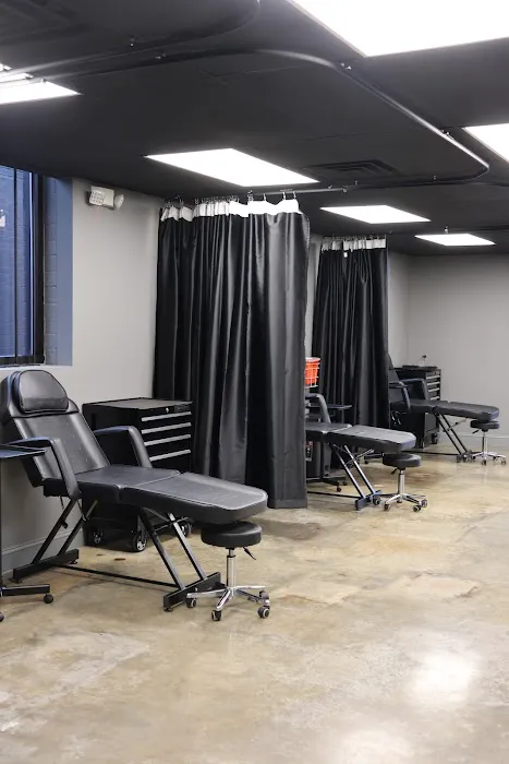 Studio 52 Tattoo & Piercing 2