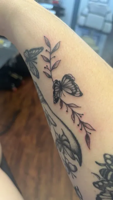 Twisted Canvas Tattoo and Art Studio 4