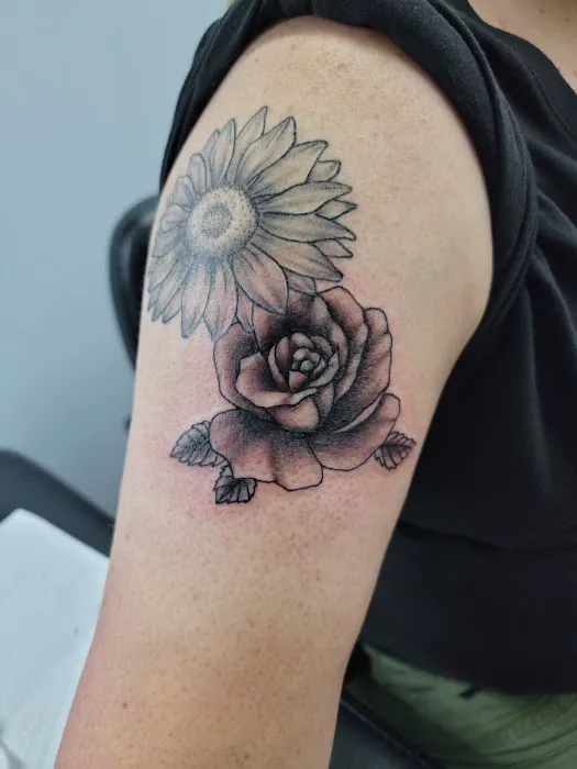 Twisted Canvas Tattoo and Art Studio 7