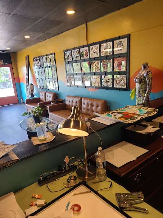 Woolly Worm artist lounge 0
