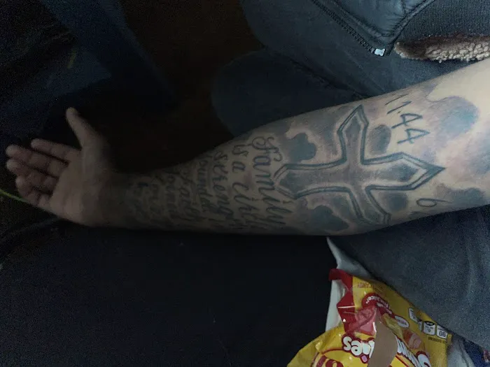 Iron Cutter Tattoo & Piercings 3