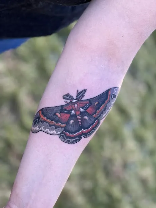Lucky Raven Tattoo Lounge 1