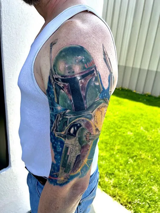 Lucky Raven Tattoo Lounge 3