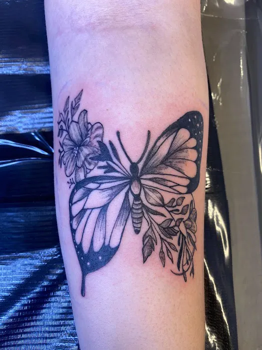 Birds Eye View Tattoo & Smoke Shop 8