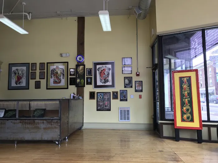 Mos Eisleys Tattoo Studio 2