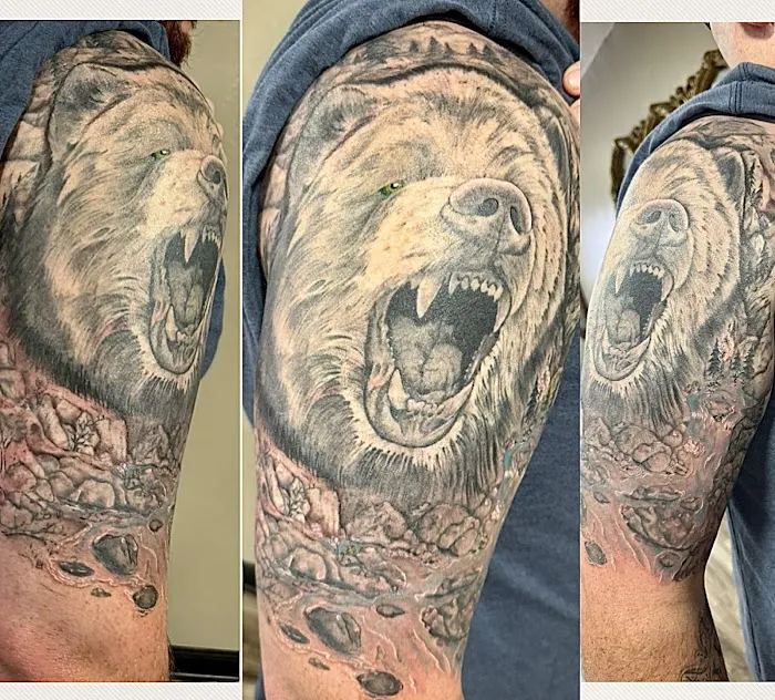 Fat Rabbit Tattoo Studio 5