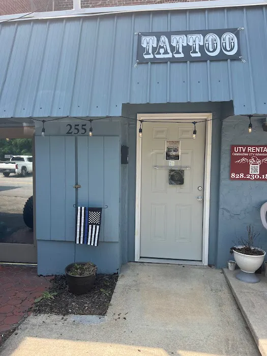 Fat Rabbit Tattoo Studio 7