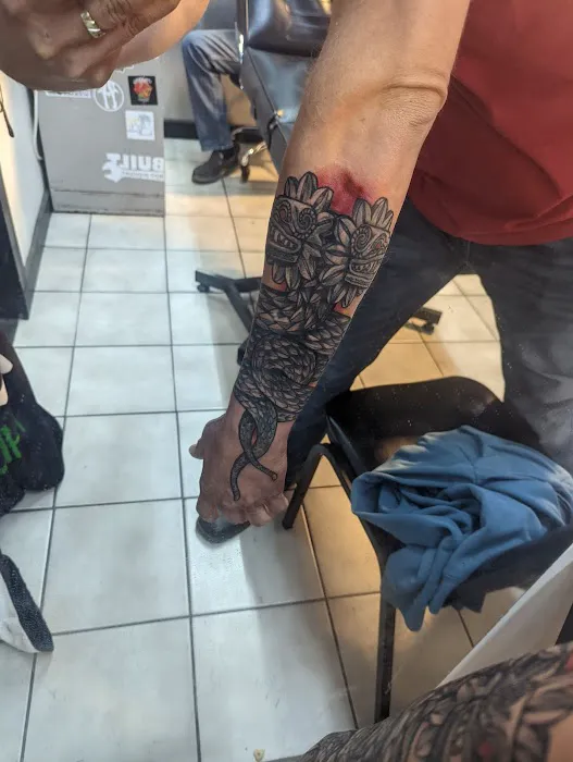 China Doll Tattoo & Piercing 5