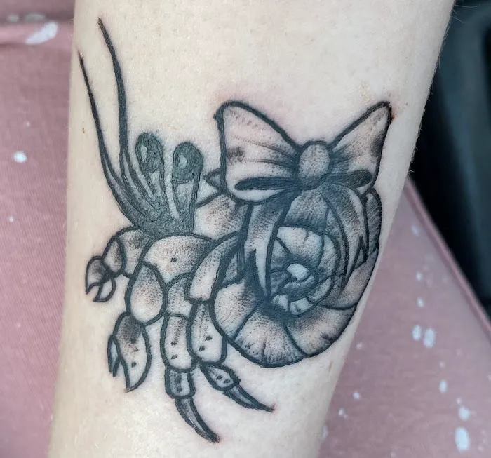 Topper's Fine Line Tattoo's 7