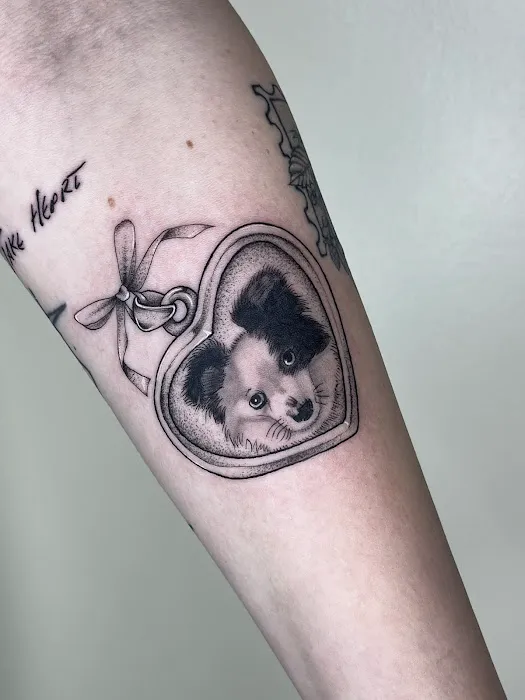 Happy Leaf Tattoo 0