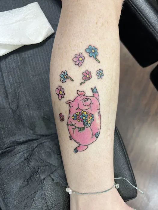 Express Yourself Tattoos & Piercings 5