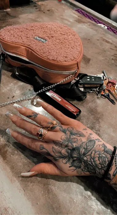 Express Yourself Tattoos & Piercings 3