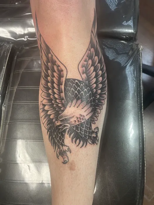 Black Diamond Tattoo Studio 4