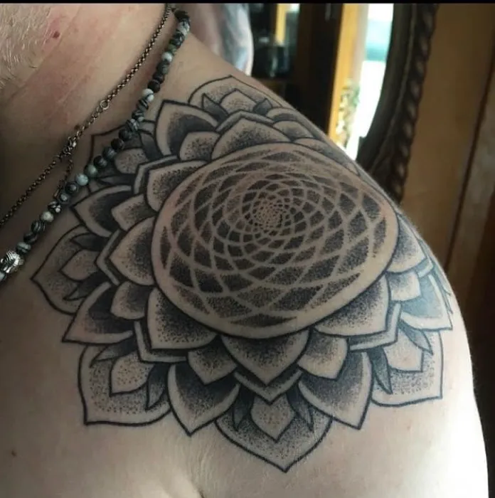 TATTOOING BY CHRISTOPHER 8