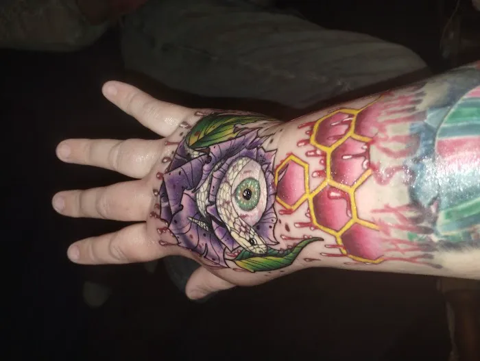 Sellers Tattoo Studio 0