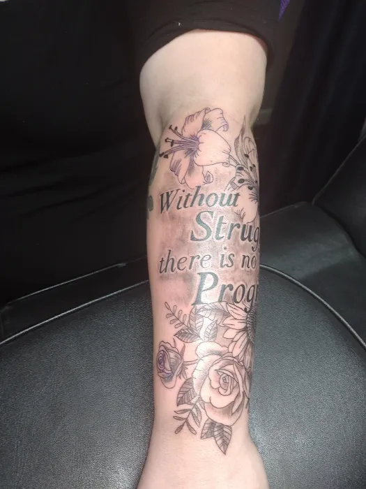 Splat Ink tattoos and piercings 9