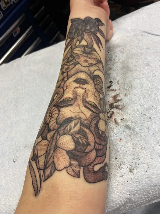 Secret Garden Tattoo Studio 5