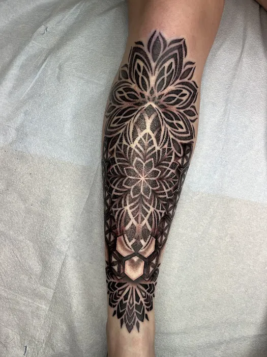 Secret Garden Tattoo Studio 3