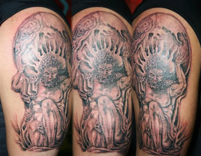Platinum Koi Tattoo Studio 0