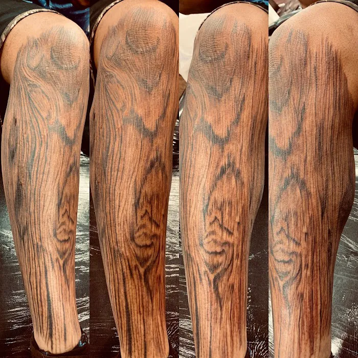 Platinum Koi Tattoo Studio 9