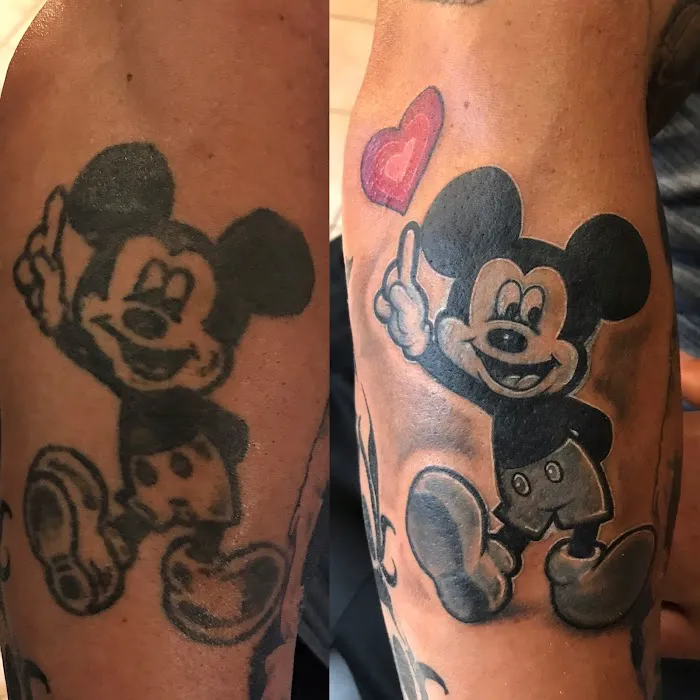 Black Dagger Tattoo Studio 0