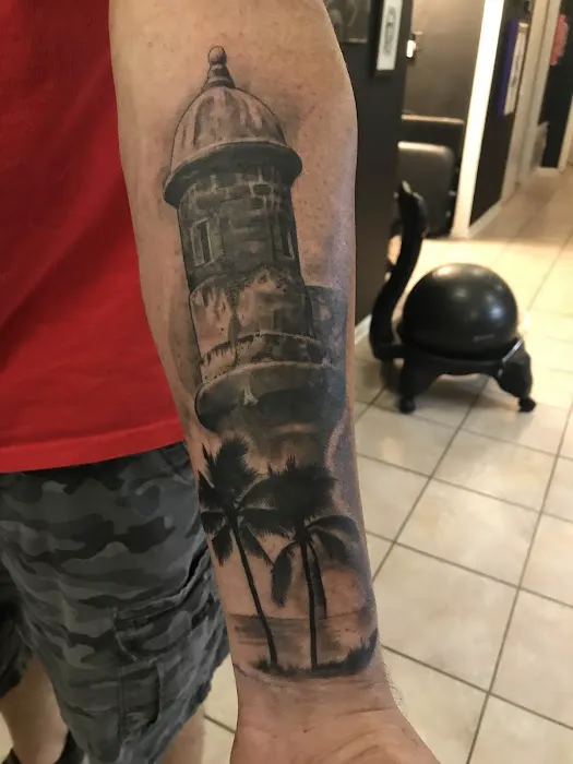 Black Dagger Tattoo Studio 1