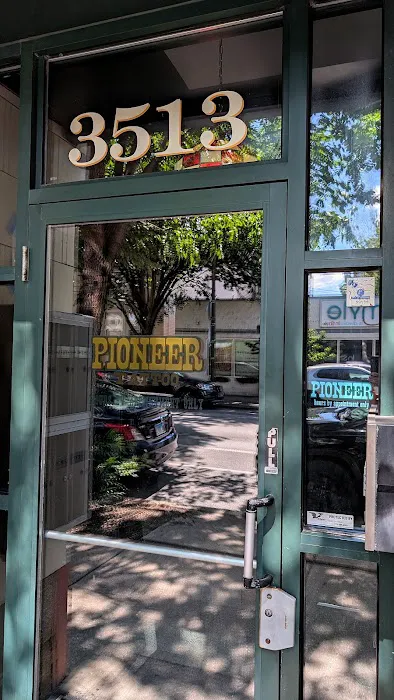 Pioneer Tattoo Studio 2