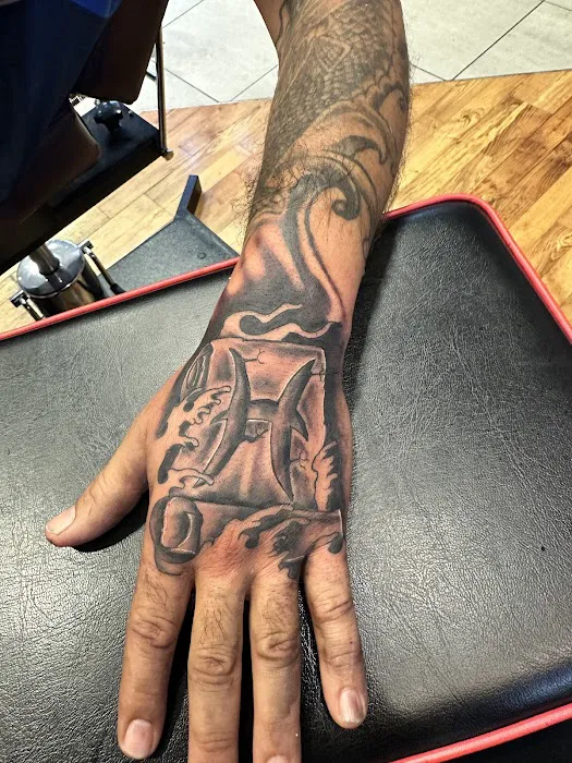 Prix Tattoo Studio & Body Piercings 4