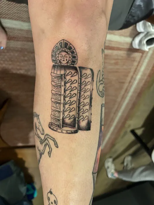 Tattoo the Lou Studio 3
