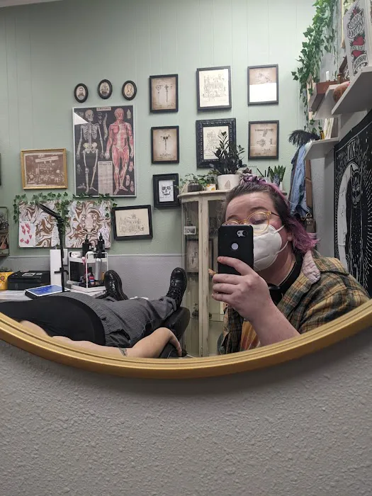 Rise Up Piercing and Tattoo 3