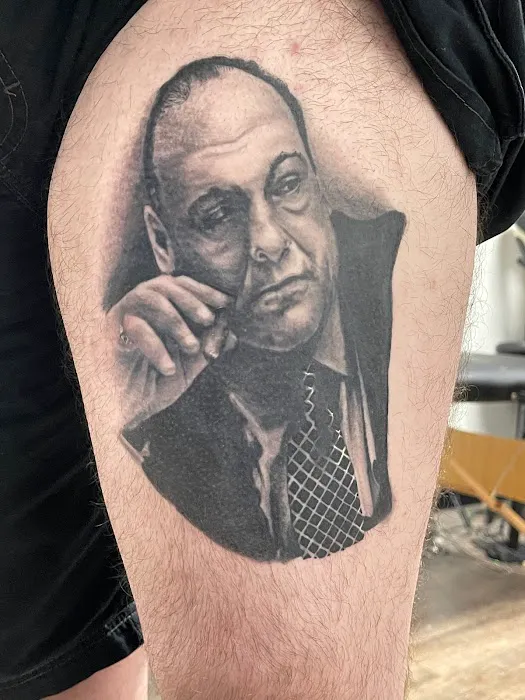 Lola Rose Tattoo Studio 8