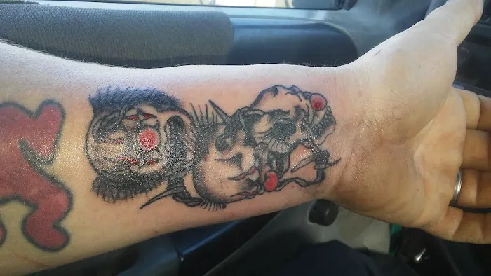 N-DA-NOOK TATTOOS AND BODY PIERCINGS 7