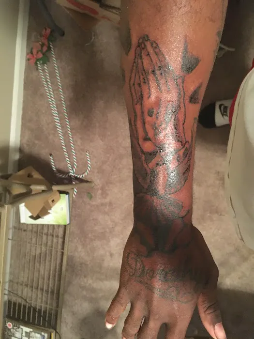 N-DA-NOOK TATTOOS AND BODY PIERCINGS 0