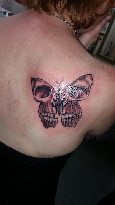 N-DA-NOOK TATTOOS AND BODY PIERCINGS 1