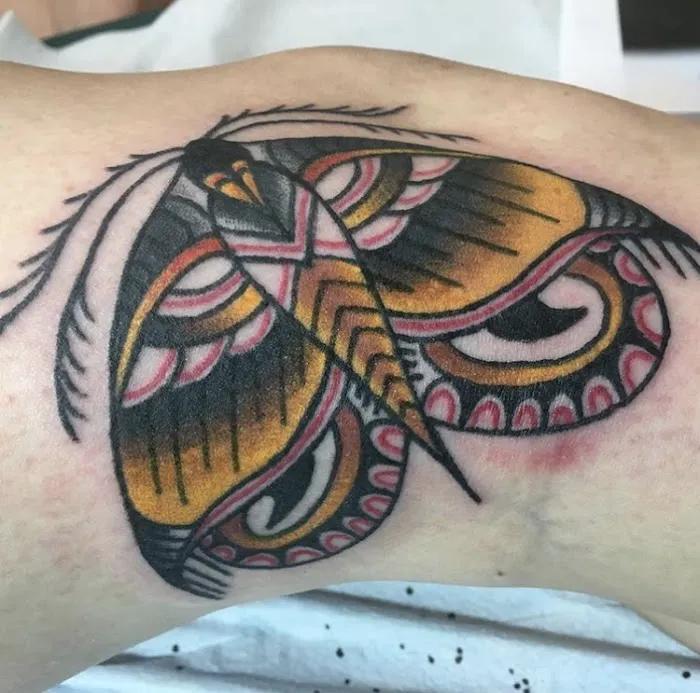 Omega Red Piercing & Tattoo 6