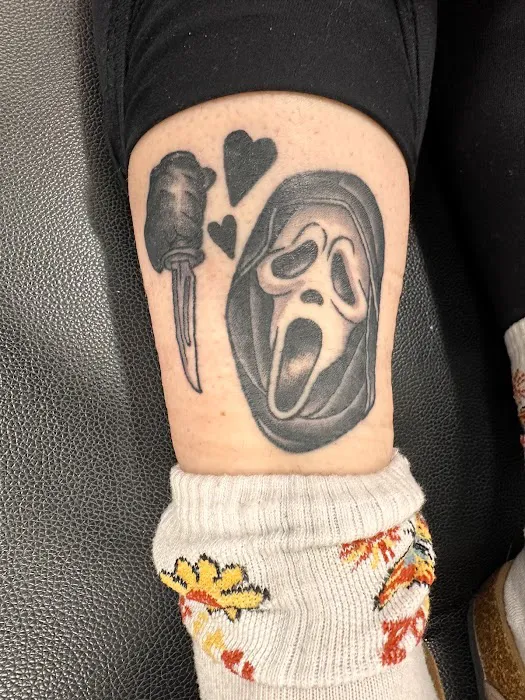 Everlasting Tattoo Studio 8