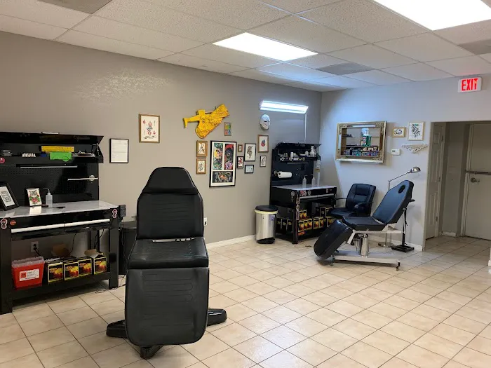 Gold Rose Tattoo Studio 5