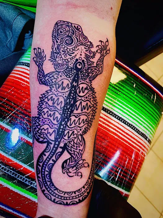 Gold Rose Tattoo Studio 7