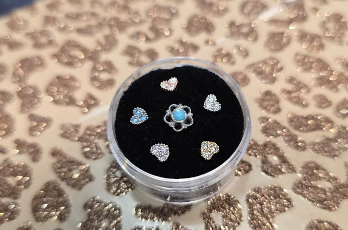 Colourbox Body Piercing Llc 6