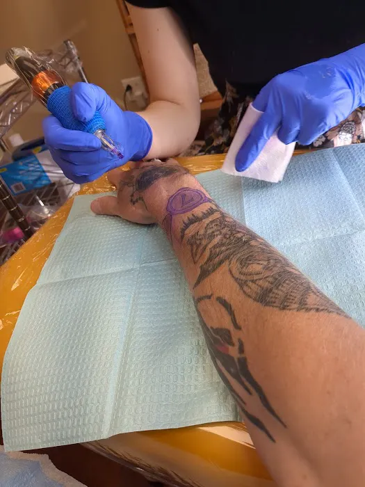 Blackbird Body Art Tattoo Studio 7