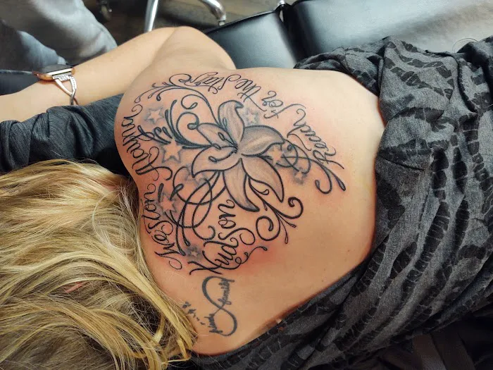All The Above Tattoo Studio 2