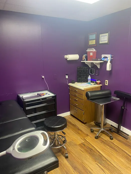Bearded Lady Tattoo and Piercing Studio 6